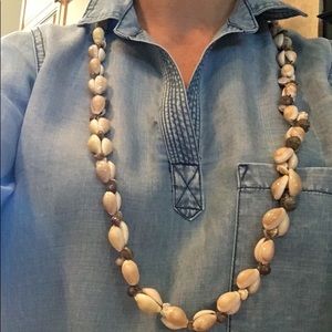 Large shell necklace
